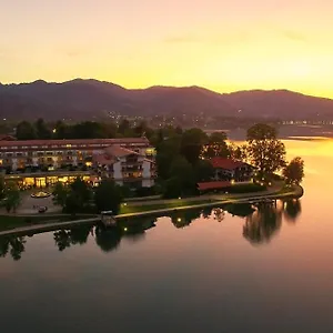 Hotel Althoff Seehotel Ueberfahrt, Rottach-Egern